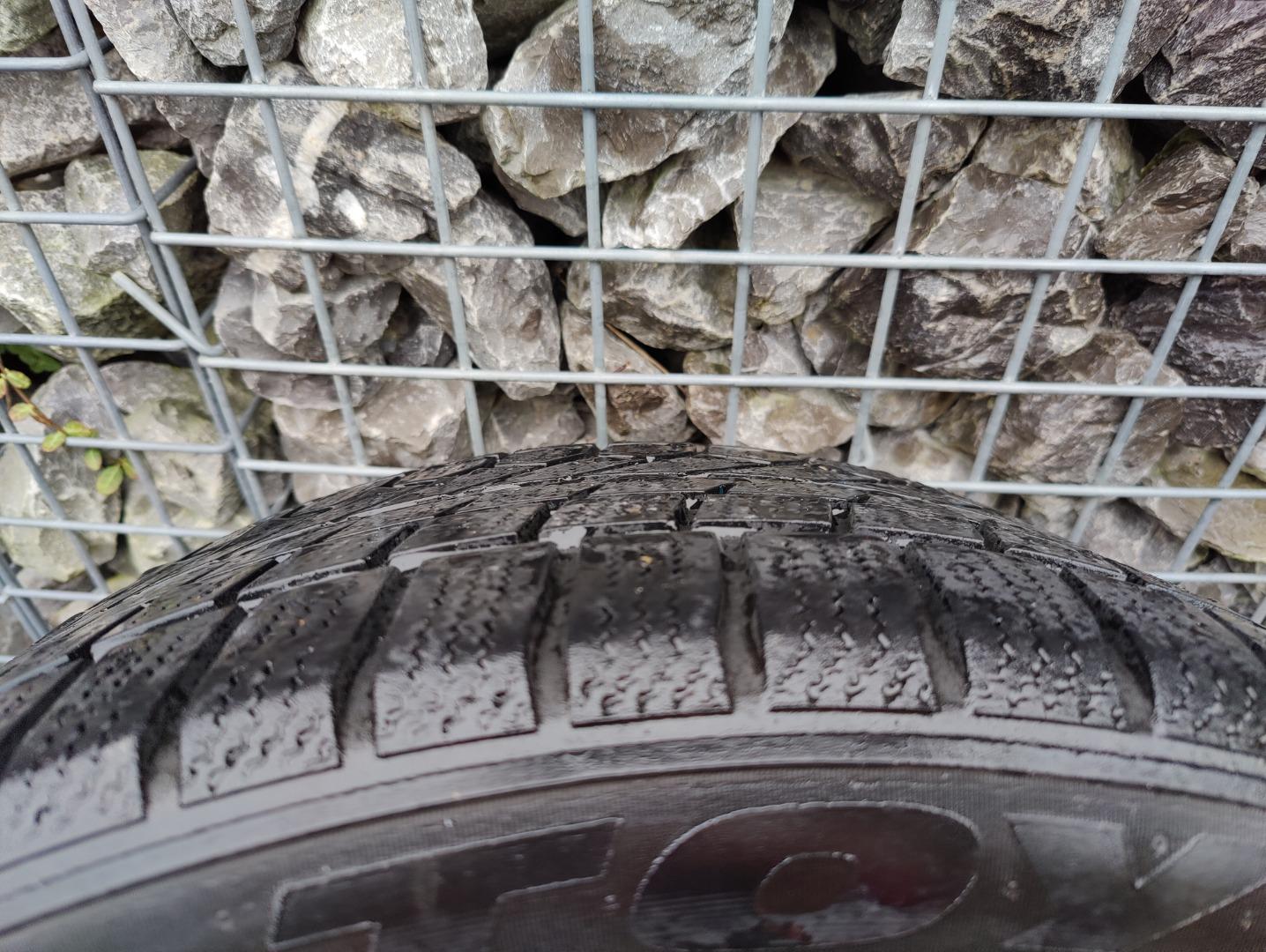 winterbanden op velg 245/45 R18 Opel