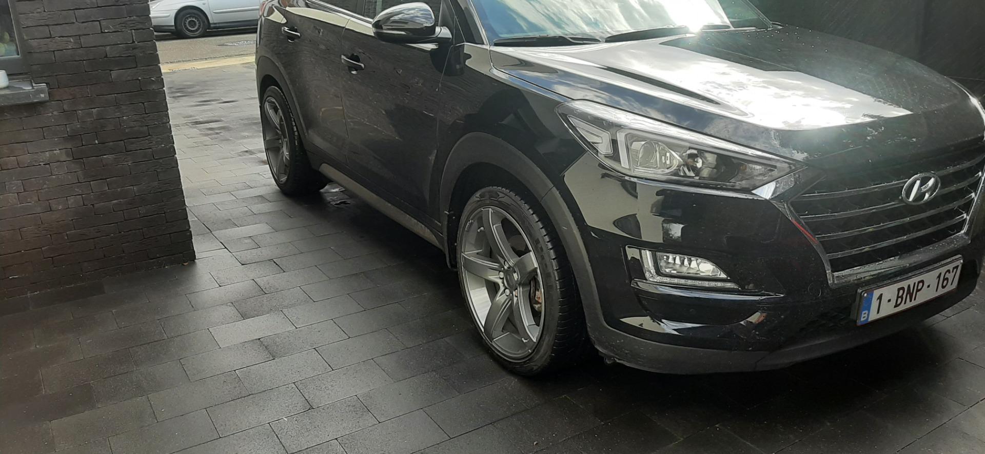 Brock velgen B35 Titanium Metalic ( met banden )