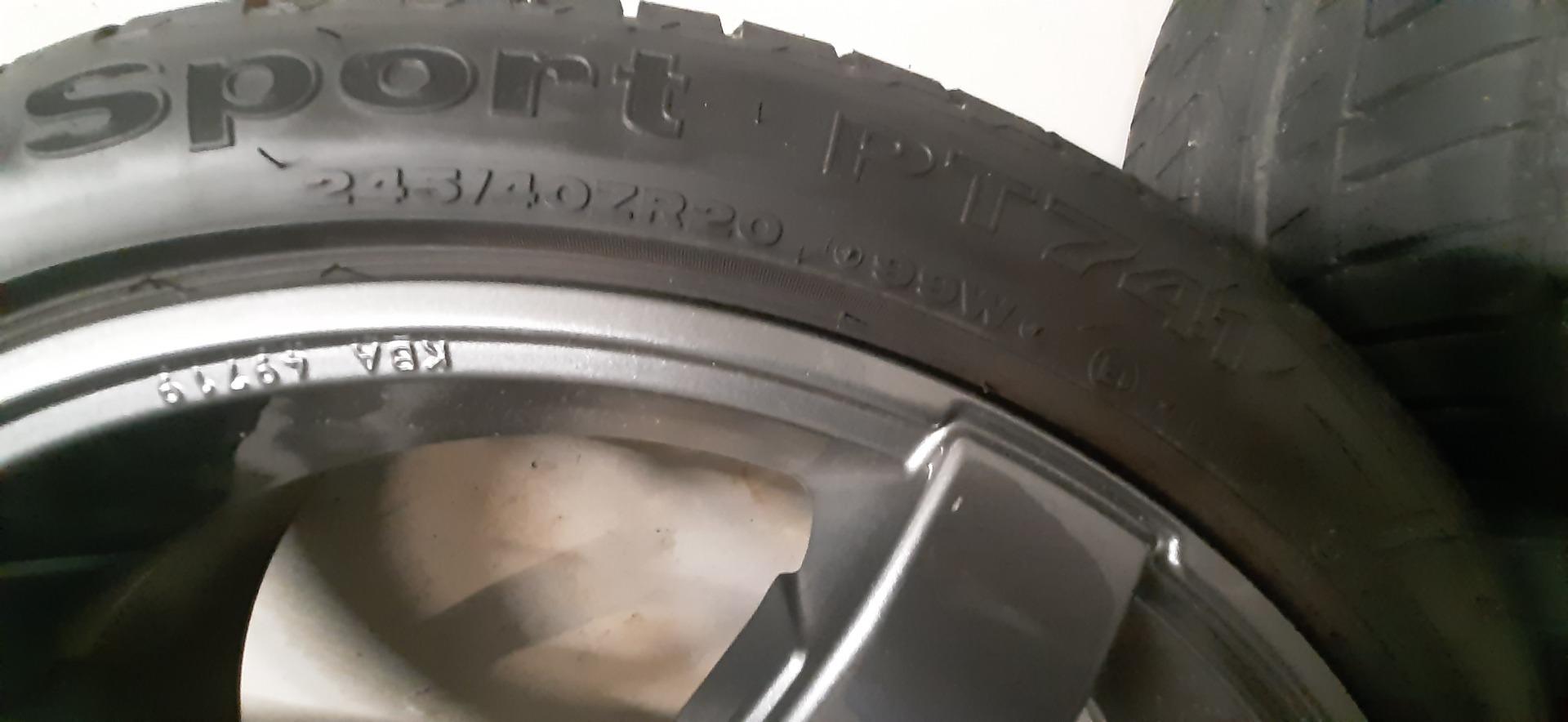 Brock velgen B35 Titanium Metalic ( met banden )