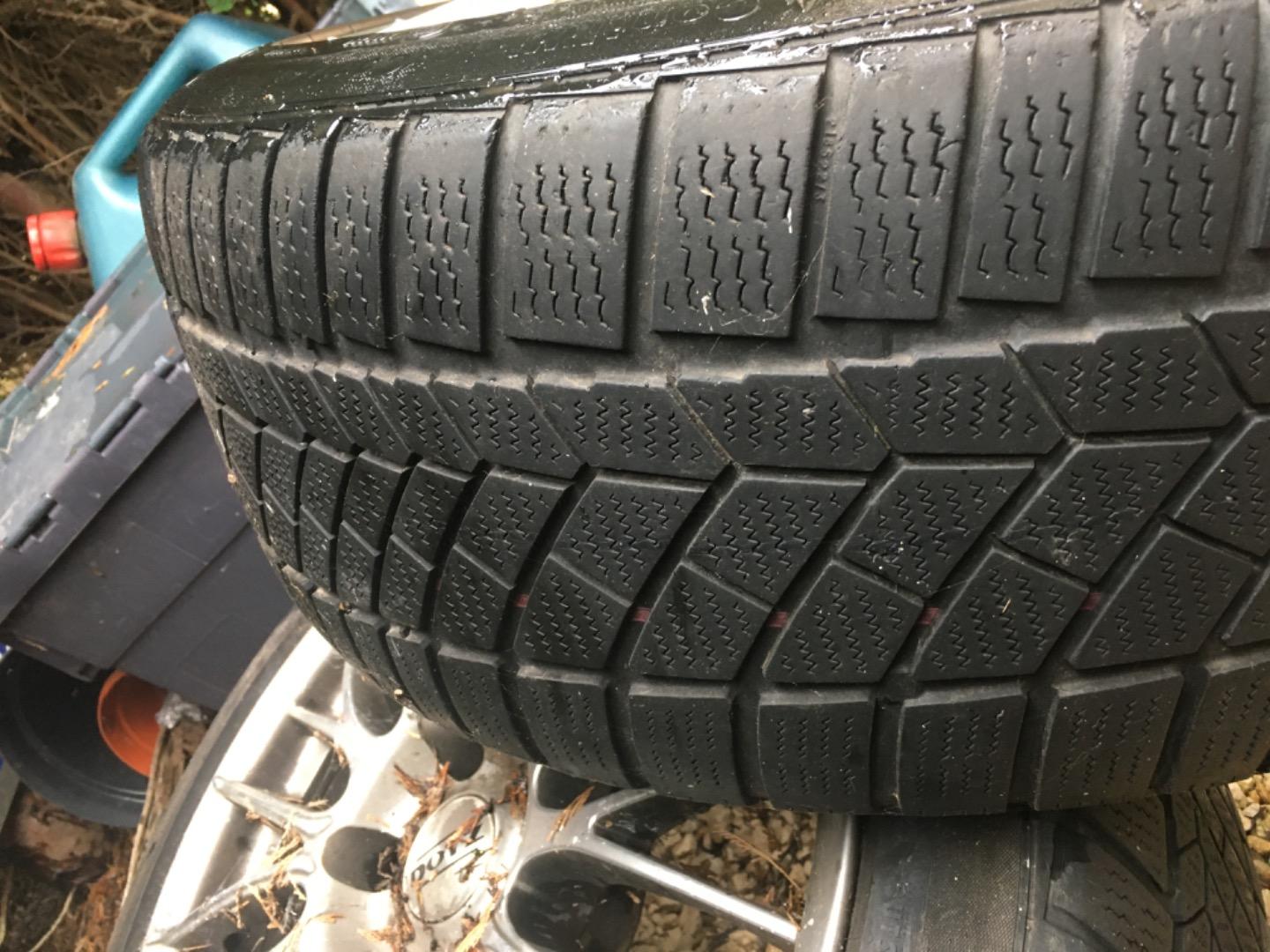 nieuwe winterbanden 2 stuks met gratis velgen