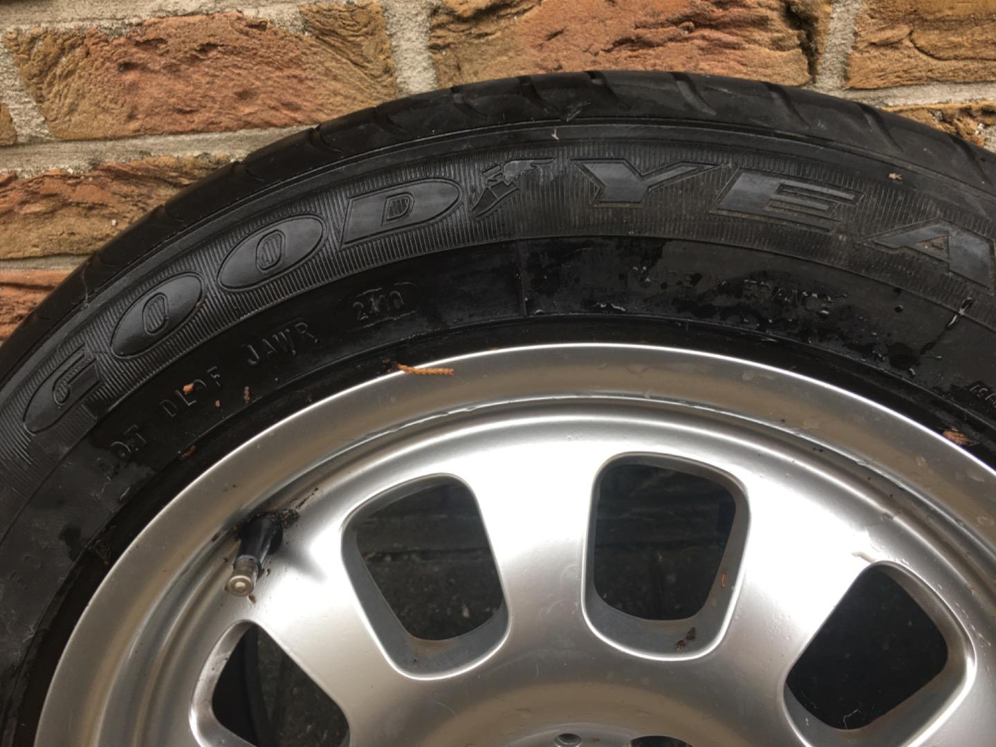 Originele bmw 3reeks velgen nieuwstaat