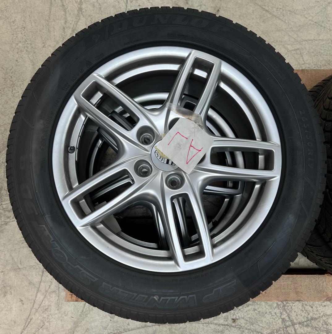 Porsche cayenne 2011-  winterset