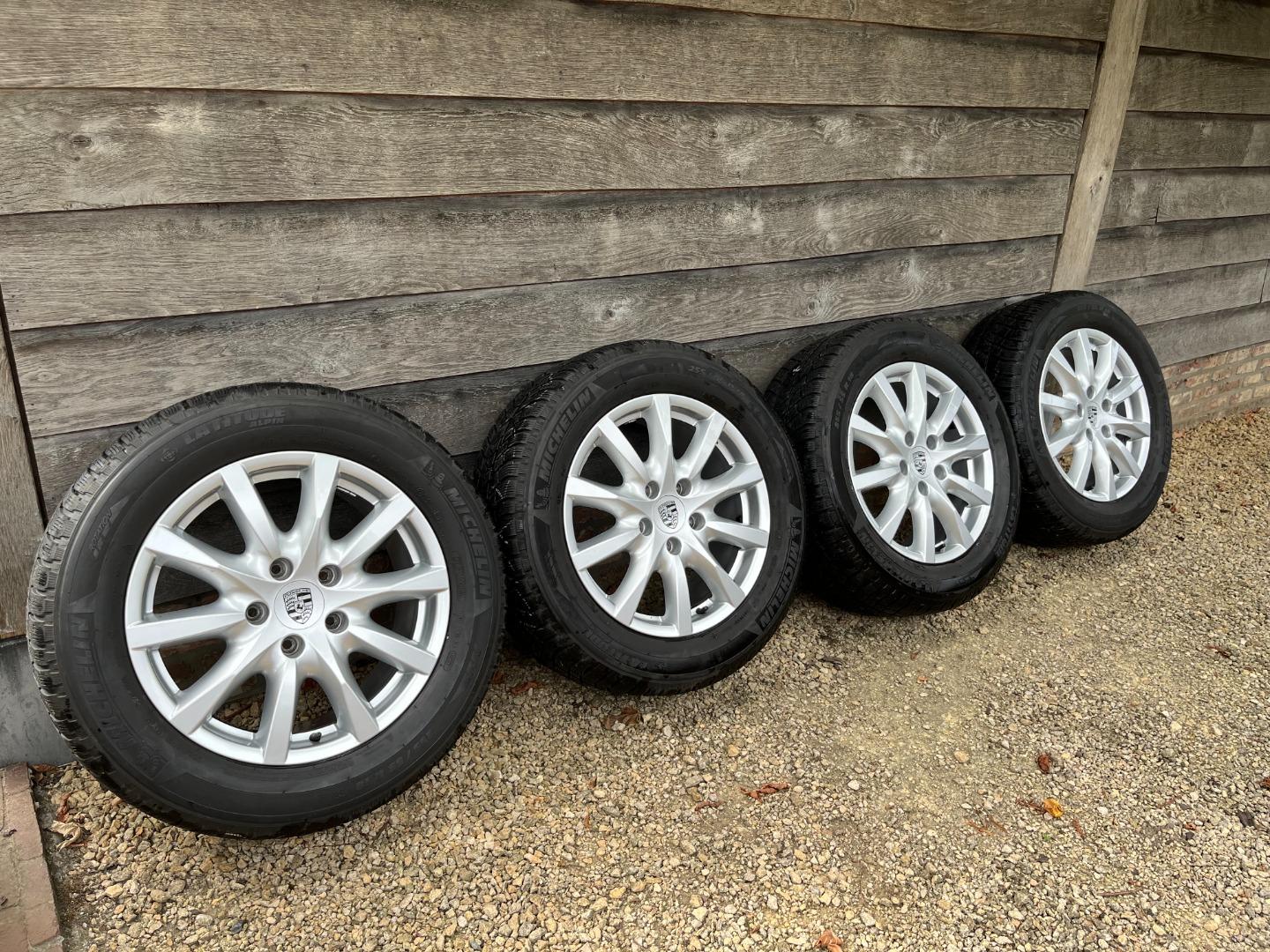 Porsche Cayenne 2012 wintervelgen (4 stuks)