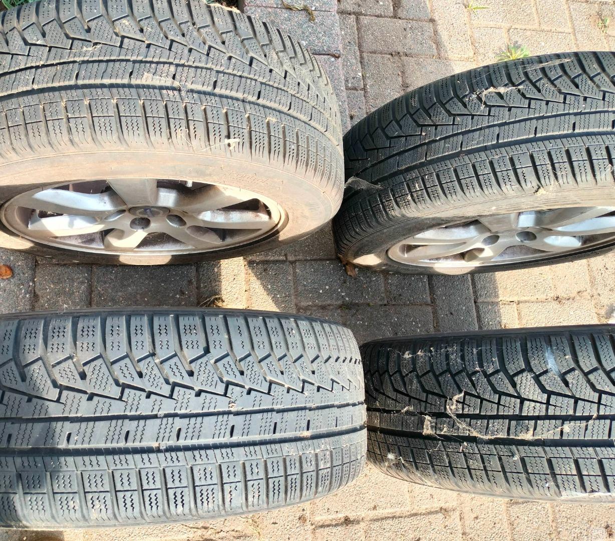4 winterbanden op velg