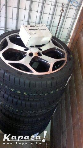 Black polish Focus ST Velgen 18" met banden