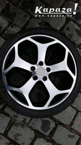 Black polish Focus ST Velgen 18