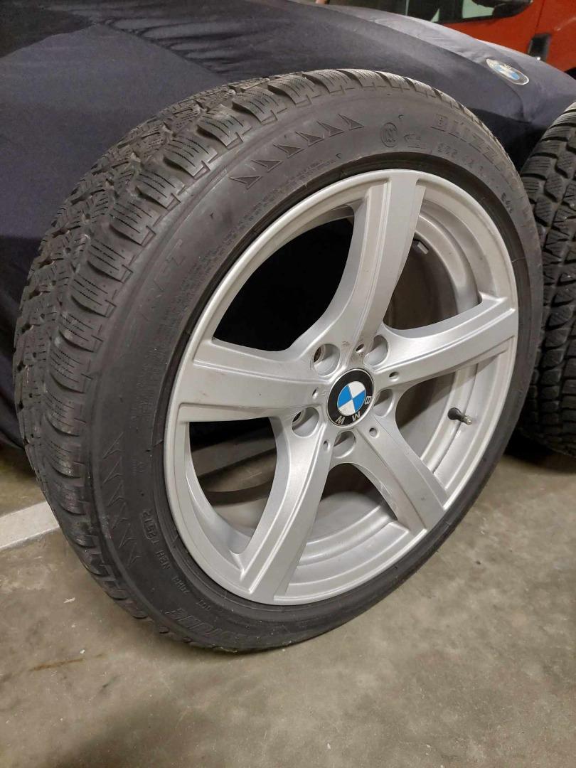 originele BMW 17 inch velgen met winterbanden 