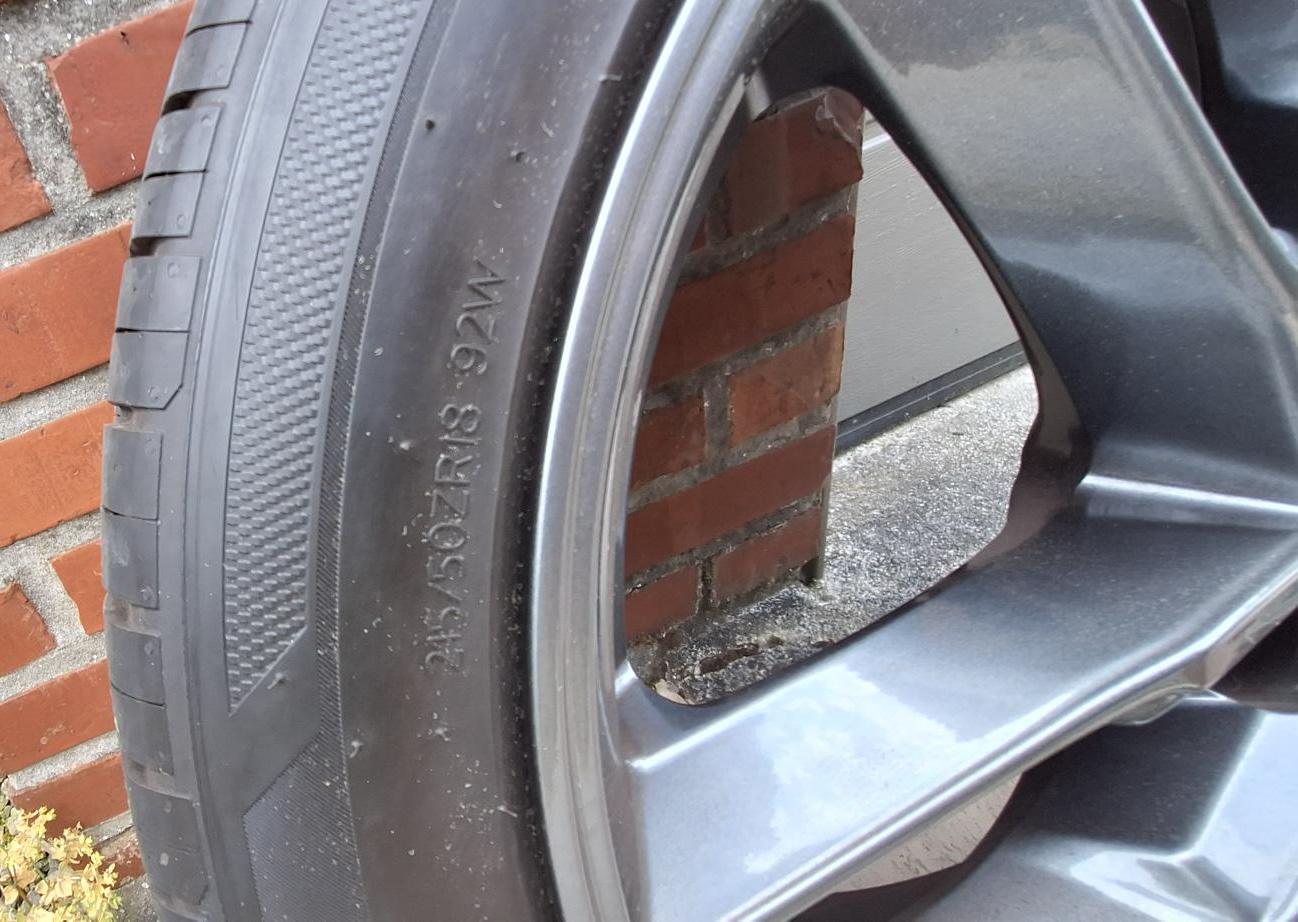Avus AF 16 Antraciet 18