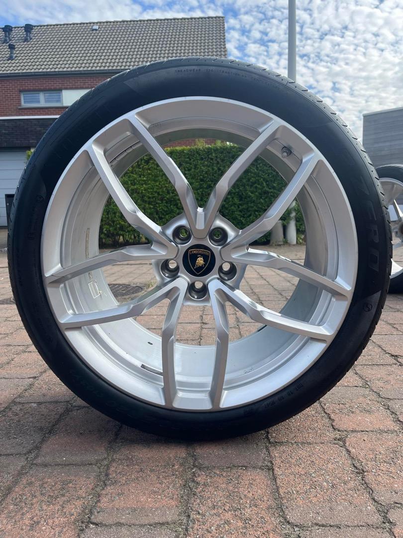 Lamborghini Velgen 20inch 305/30 en 245/30