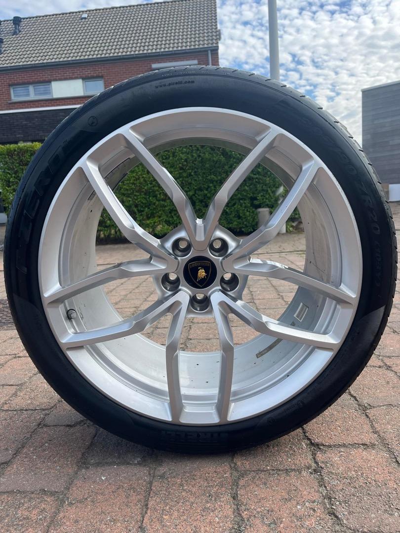 Lamborghini Velgen 20inch 305/30 en 245/30