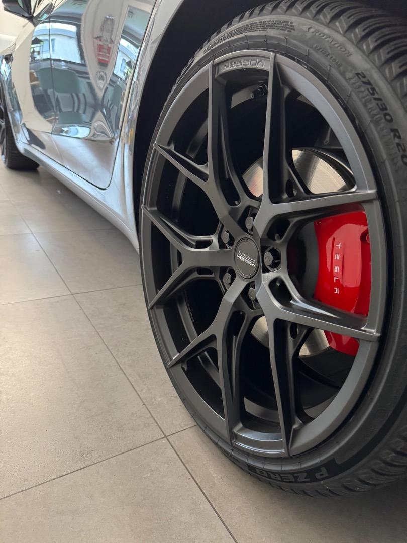 Vossen velgen satin zwart voor Tesla 3 zonder band