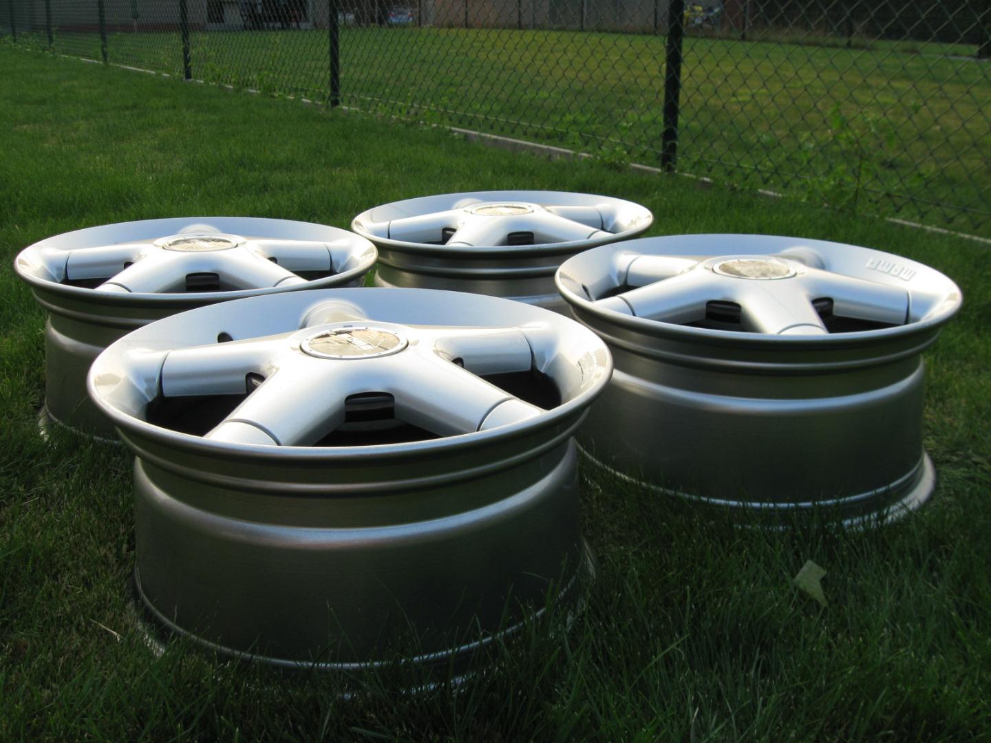 16 “ MOMO velgen NIEUW BMW E32 / E34 / E28 / E39