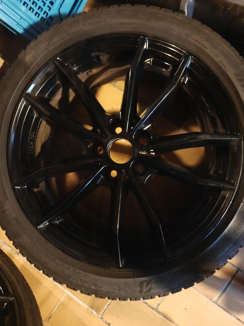 Dezent 20" velgen met winterbanden