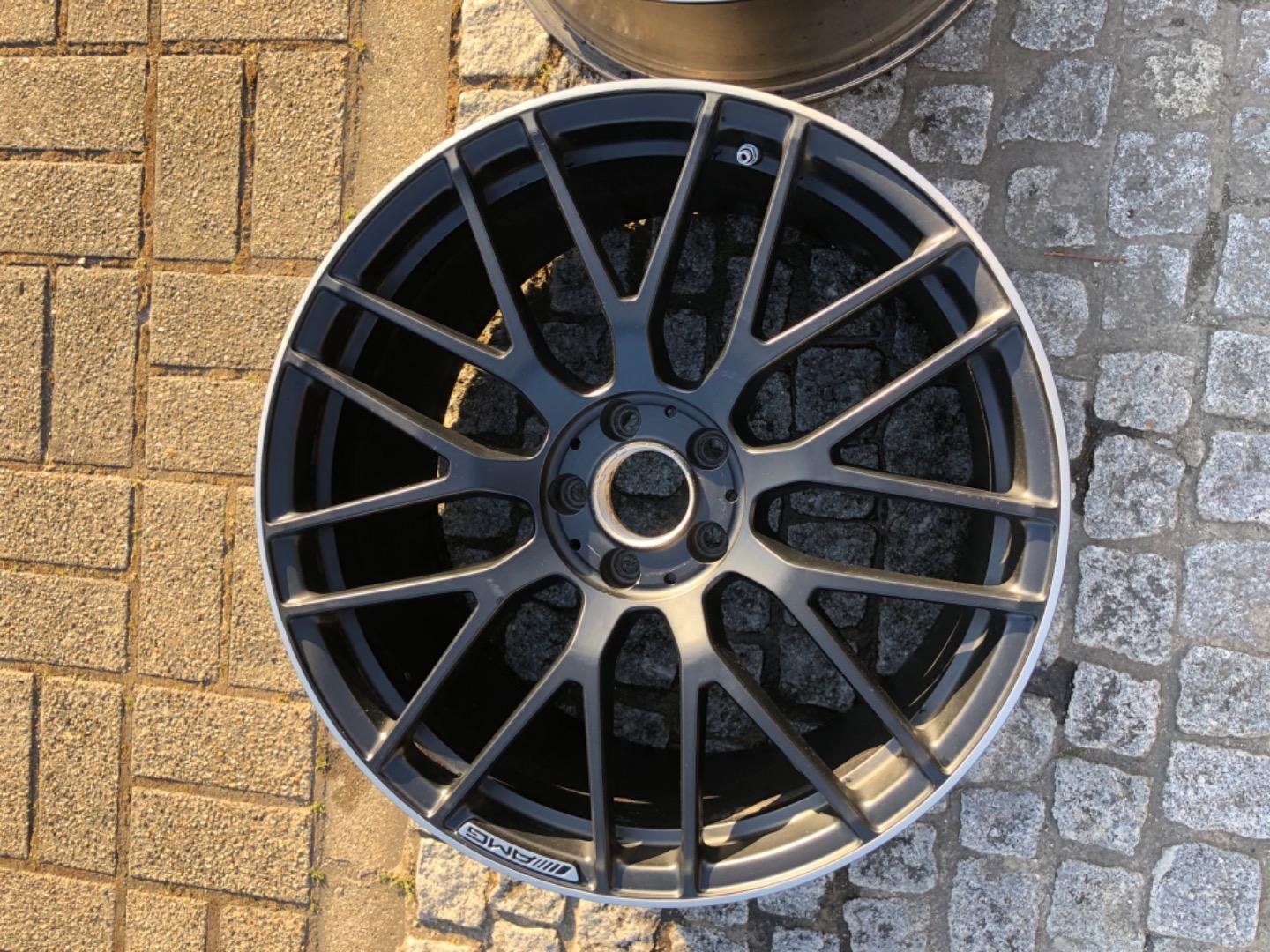 Mercedes C63 AMG velgen