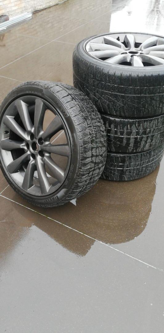 Velgen zwart 19inch + banden (Jaguar, Volvo, Ford)