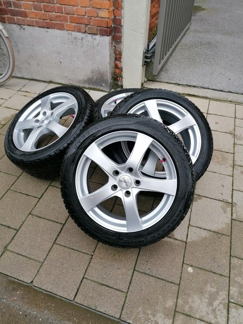 Dezent 17 inch velgen met winterbanden 