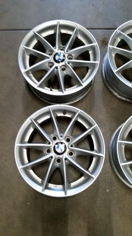Set 16 inch BMW velgen voor 1 serie.