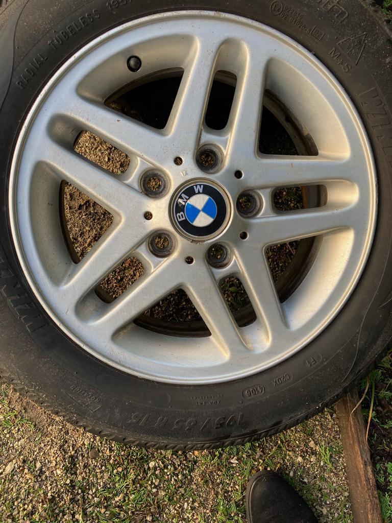 Orginele E46 BWM velgen met winderbanden 195/65/15