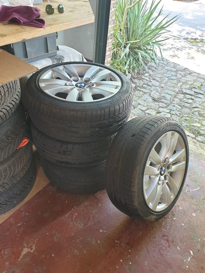Originele BMW velgen met zomerbanden 