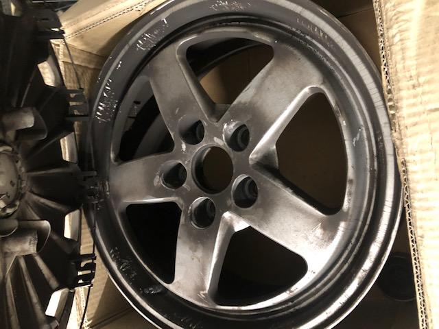 Originele Audi A4 wintervelgen wieldoppen 16inch