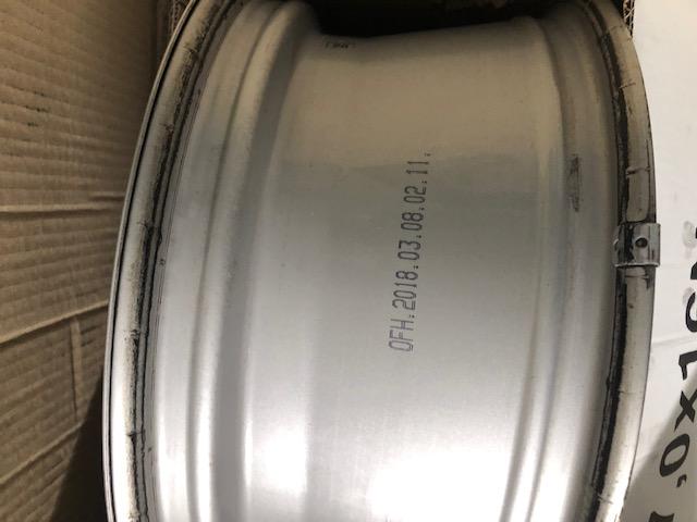 Originele Audi A4 wintervelgen wieldoppen 16inch