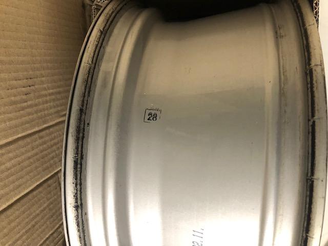 Originele Audi A4 wintervelgen wieldoppen 16inch