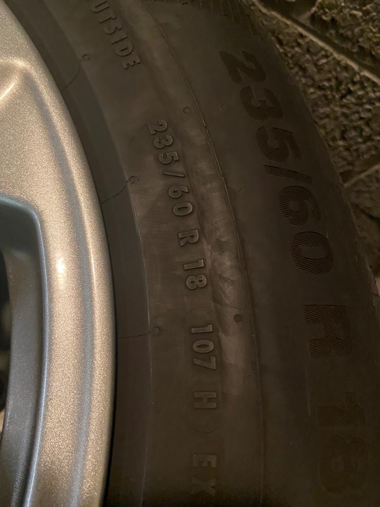 4 zilverkleurige velgen ford edge