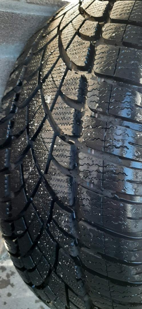 Set BMW velgen met banden Dunlop 245/45R18